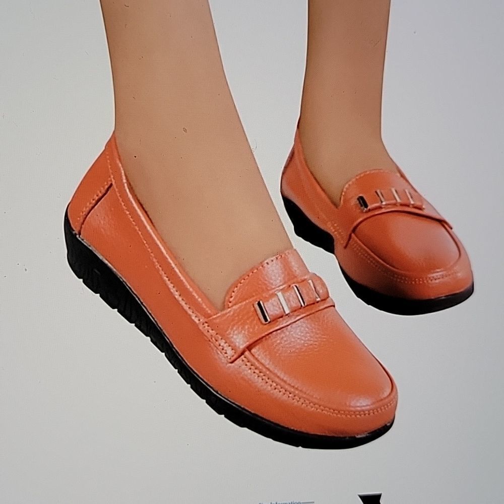 BRAND NEW DASH WOMEN"S FLAT SHOE